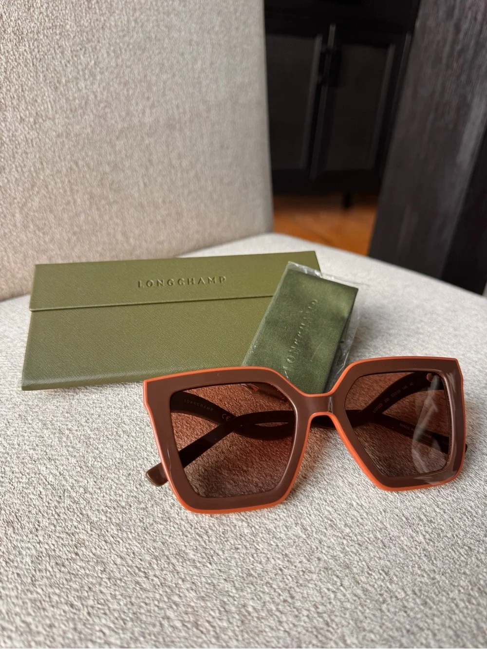 MSRP 175 New Longchamp Women's Square Sunglasses in Tan and Brown